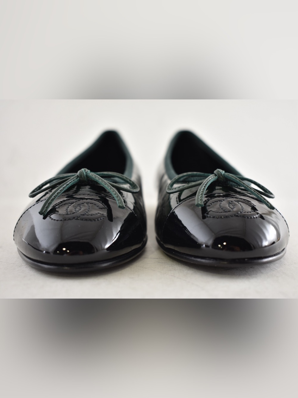 Chanel 26A Dark Green Black Crocodile Patent CC Logo Ballet Ballerina Flat 39 - Picture 9 of 16